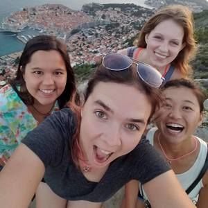 Meet your Posher, Monica